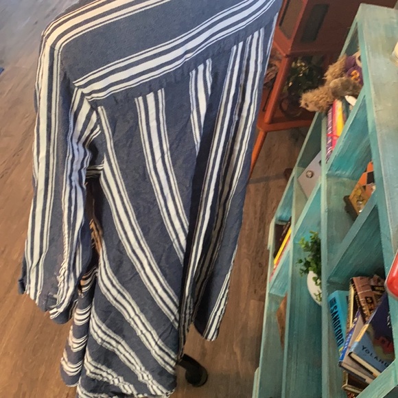 Asymmetrical Stripped Dress - Picture 4 of 5